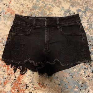 American Eagle hi-rise shortie shorts